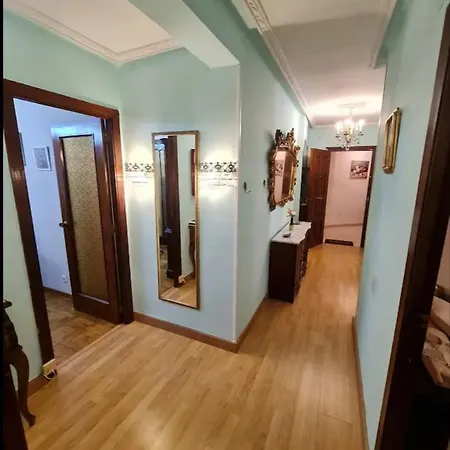 Piso En El Centro De Classic Spanish Flat *
